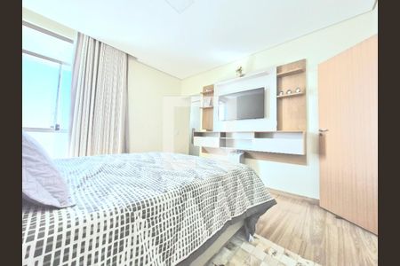 Casa à venda com 186m², 4 quartos e 3 vagas Casa à venda com 186m², 4 quartos e 3 vagasSuíte