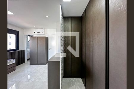 Apartamento à venda com 147m², 3 quartos e 3 vagasCloset Suíte 1