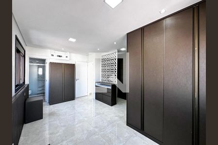 Apartamento à venda com 147m², 3 quartos e 3 vagasCloset Suíte 1