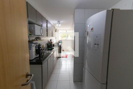 Apartamento à venda com 98m², 3 quartos e 2 vagas Apartamento à venda com 98m², 3 quartos e 2 vagasCozinha