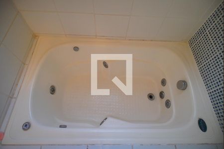 Casa à venda com 700m², 5 quartos e 3 vagasbanheira da Suíte