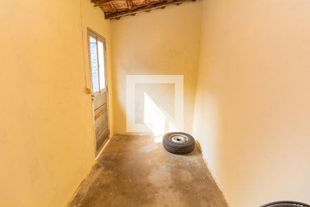 Casa à venda com 140m², 2 quartos e 2 vagas Casa à venda com 140m², 2 quartos e 2 vagasEdícula