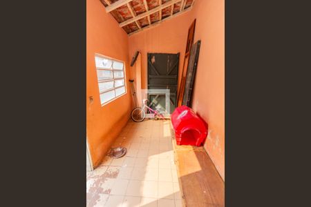 Casa à venda com 140m², 2 quartos e 2 vagasEdícula