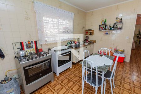 Casa à venda com 140m², 2 quartos e 2 vagasCozinha