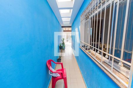 Casa à venda com 140m², 2 quartos e 2 vagasCorredor