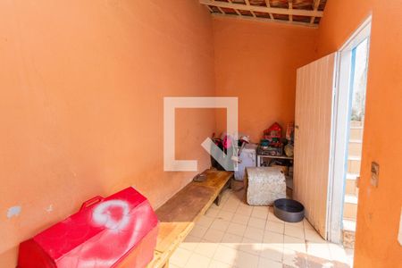 Casa à venda com 140m², 2 quartos e 2 vagasEdícula