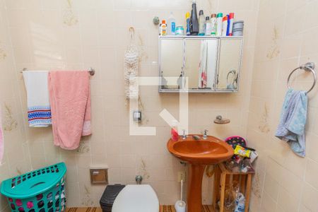 Casa à venda com 140m², 2 quartos e 2 vagasBanheiro