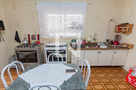 Casa à venda com 140m², 2 quartos e 2 vagasCozinha