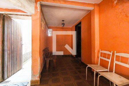 Casa à venda com 300m², 2 quartos e 3 vagasHall