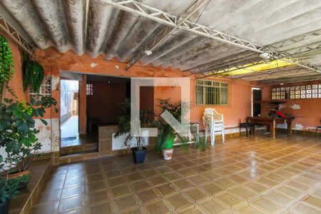 Casa à venda com 300m², 2 quartos e 3 vagasGaragem