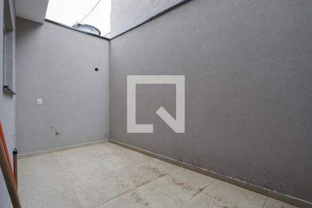 Casa à venda com 95m², 3 quartos e 2 vagasQuintal