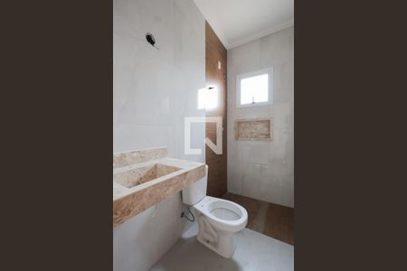 Casa à venda com 95m², 3 quartos e 2 vagasBanheiro da suite