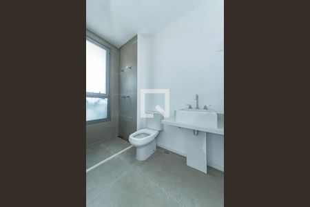 Apartamento à venda com 197m², 4 quartos e 3 vagasBanheiro da Suíte 2