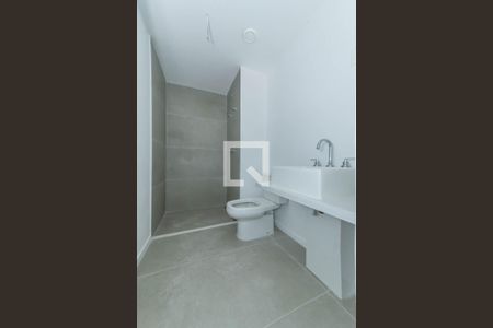 Apartamento à venda com 197m², 4 quartos e 3 vagasBanheiro da Suíte 1