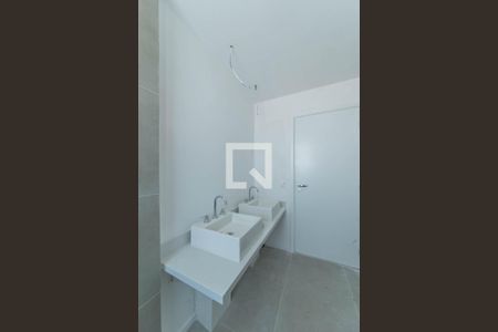 Apartamento à venda com 197m², 4 quartos e 3 vagasBanheiro da Suíte 4