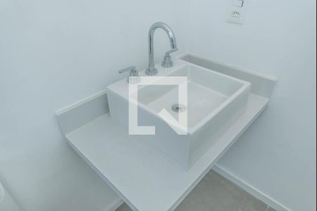 Apartamento à venda com 197m², 4 quartos e 3 vagasBanheiro da Suíte 2