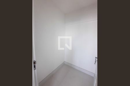 Apartamento à venda com 250m², 4 quartos e 4 vagas Apartamento à venda com 250m², 4 quartos e 4 vagasDespensa