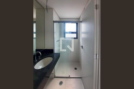 Apartamento à venda com 250m², 4 quartos e 4 vagas Apartamento à venda com 250m², 4 quartos e 4 vagasBanheiro da Suíte 1