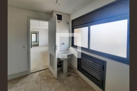Apartamento à venda com 250m², 4 quartos e 4 vagas Apartamento à venda com 250m², 4 quartos e 4 vagasÁrea de Serviço