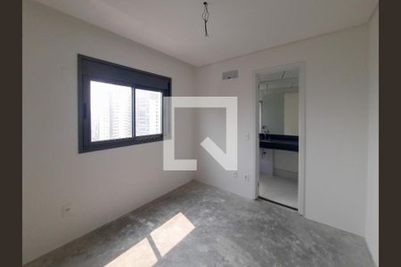 Apartamento à venda com 250m², 4 quartos e 4 vagas Apartamento à venda com 250m², 4 quartos e 4 vagasSuíte 2
