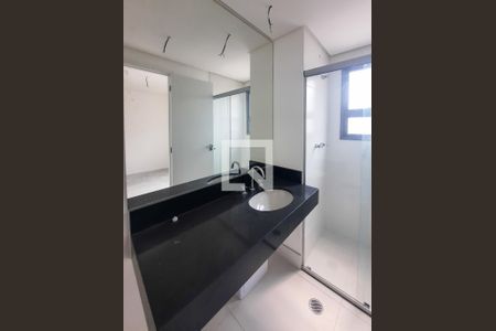 Apartamento à venda com 250m², 4 quartos e 4 vagas Apartamento à venda com 250m², 4 quartos e 4 vagasBanheiro da Suíte 3