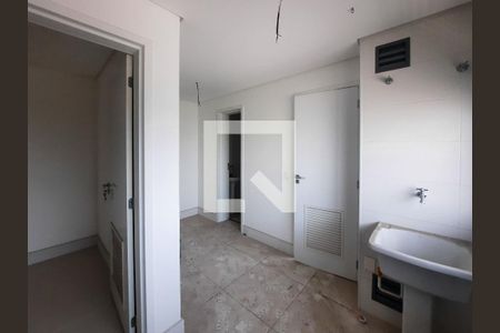 Apartamento à venda com 250m², 4 quartos e 4 vagas Apartamento à venda com 250m², 4 quartos e 4 vagasÁrea de Serviço