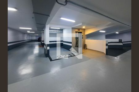 Apartamento à venda com 250m², 4 quartos e 4 vagas Apartamento à venda com 250m², 4 quartos e 4 vagasGaragem