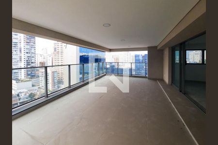 Apartamento à venda com 250m², 4 quartos e 4 vagas Apartamento à venda com 250m², 4 quartos e 4 vagasVaranda