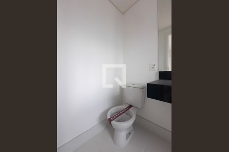 Apartamento à venda com 250m², 4 quartos e 4 vagas Apartamento à venda com 250m², 4 quartos e 4 vagasBanheiro da Suíte 3