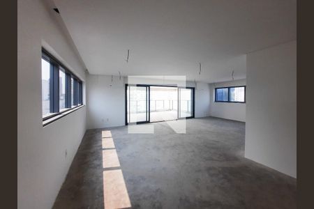 Apartamento à venda com 250m², 4 quartos e 4 vagas Apartamento à venda com 250m², 4 quartos e 4 vagasSala
