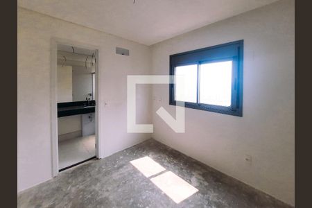 Apartamento à venda com 250m², 4 quartos e 4 vagas Apartamento à venda com 250m², 4 quartos e 4 vagasSuíte 1