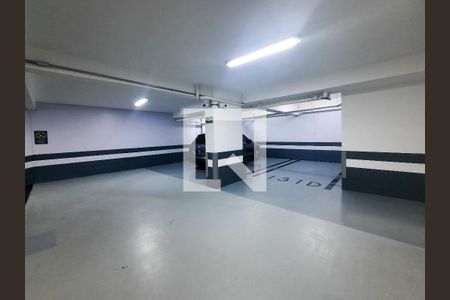 Apartamento à venda com 250m², 4 quartos e 4 vagas Apartamento à venda com 250m², 4 quartos e 4 vagasGaragem