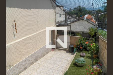 Casa à venda com 100m², 4 quartos e 2 vagas