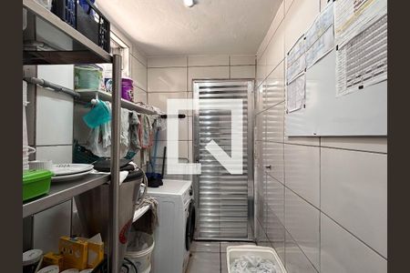 Casa à venda com 100m², 4 quartos e 2 vagas