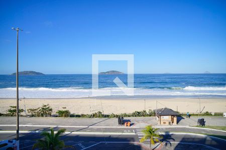 Vista da Sacada de apartamento à venda com 3 quartos, 170m² em Piratininga, Niterói