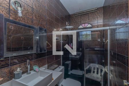 Banheiro de casa à venda com 3 quartos, 180m² em São João Batista, Belo Horizonte