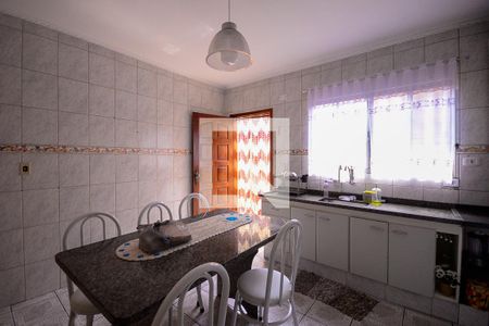 Casa para alugar com 100m², 2 quartos e 1 vaga Casa para alugar com 100m², 2 quartos e 1 vagaCozinha