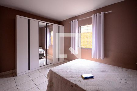 Quarto 2 de casa para alugar com 2 quartos, 100m² em Vila Caraguatá, São Paulo