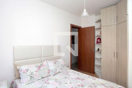 Apartamento à venda com 80m², 3 quartos e 2 vagasQuarto 2