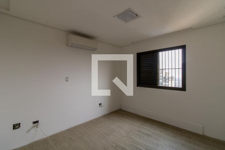 Apartamento à venda com 500m², 3 quartos e 4 vagasQuarto 2