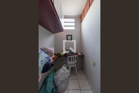 Casa à venda com 240m², 5 quartos e 2 vagasQuarto de Serviço