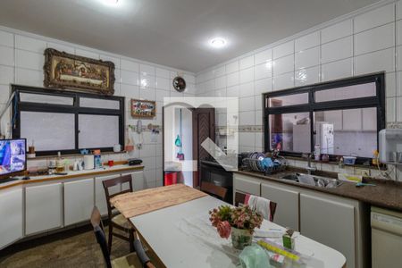 Casa à venda com 240m², 5 quartos e 2 vagasCozinha/Copa