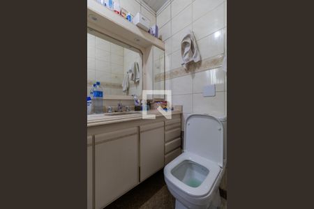 Casa à venda com 240m², 5 quartos e 2 vagasBanheiro