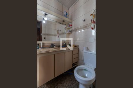 Casa à venda com 240m², 5 quartos e 2 vagasBanheiro - Quarto 3