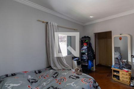 Casa à venda com 240m², 5 quartos e 2 vagasQuarto 3