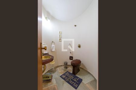 Casa à venda com 298m², 4 quartos e 2 vagasLavabo