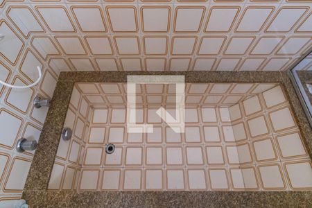 Casa à venda com 298m², 4 quartos e 2 vagasBanheiro 2