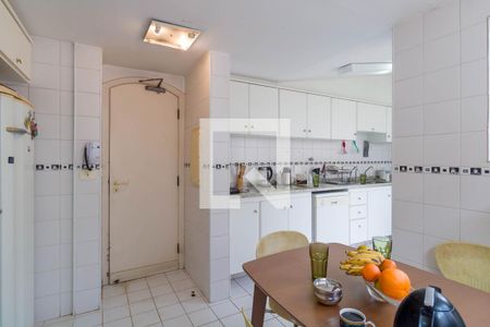 Casa à venda com 298m², 4 quartos e 2 vagasCozinha