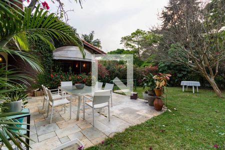 Casa à venda com 298m², 4 quartos e 2 vagasQuintal