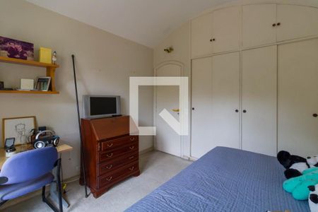 Casa à venda com 298m², 4 quartos e 2 vagasQuarto 1